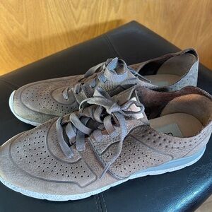 UGG Brown Women's Sneakers